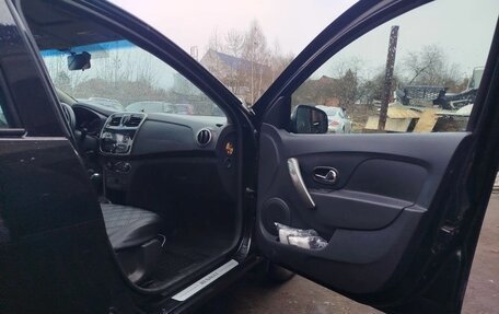 Renault Sandero II рестайлинг, 2015 год, 900 000 рублей, 13 фотография