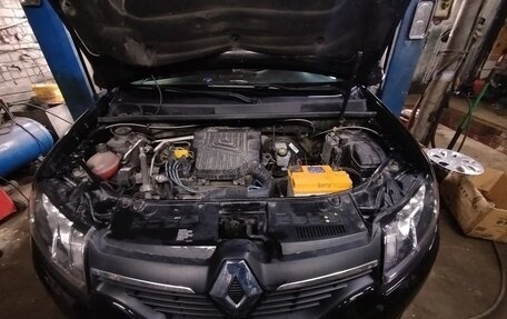 Renault Sandero II рестайлинг, 2015 год, 900 000 рублей, 16 фотография