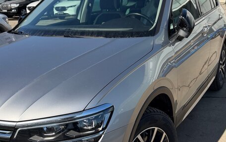 Volkswagen Tiguan II, 2019 год, 2 650 000 рублей, 2 фотография