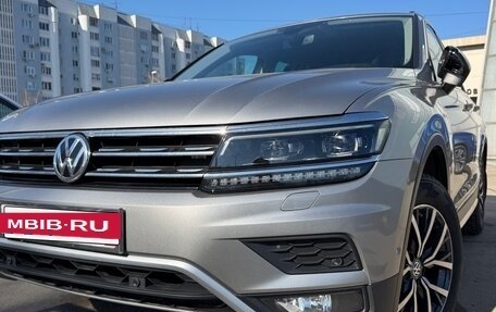 Volkswagen Tiguan II, 2019 год, 2 650 000 рублей, 3 фотография
