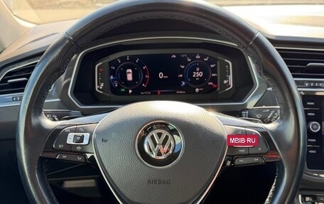 Volkswagen Tiguan II, 2019 год, 2 650 000 рублей, 17 фотография