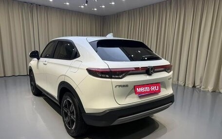 Honda Vezel, 2023 год, 2 000 000 рублей, 3 фотография