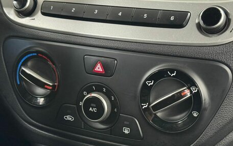 Hyundai Solaris II рестайлинг, 2017 год, 1 369 000 рублей, 13 фотография