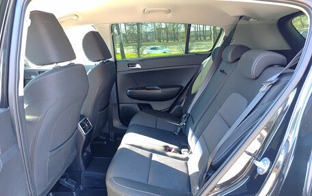 KIA Sportage IV рестайлинг, 2021 год, 2 650 000 рублей, 12 фотография