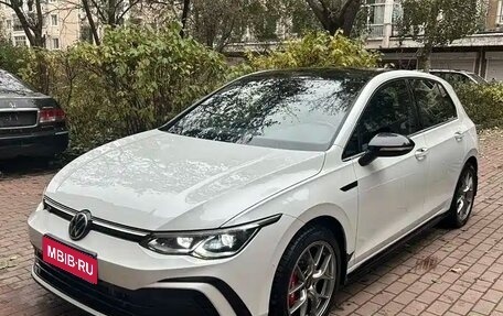 Volkswagen Golf VIII, 2023 год, 2 120 586 рублей, 1 фотография