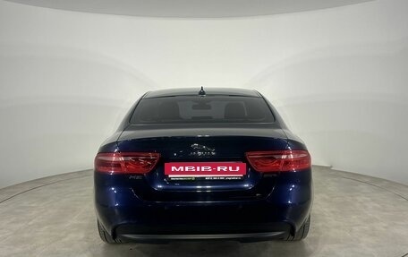 Jaguar XE I рестайлинг, 2016 год, 1 350 000 рублей, 6 фотография