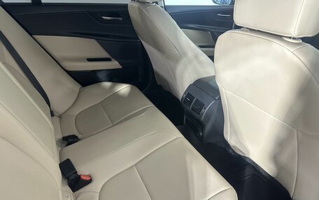 Jaguar XE I рестайлинг, 2016 год, 1 350 000 рублей, 17 фотография