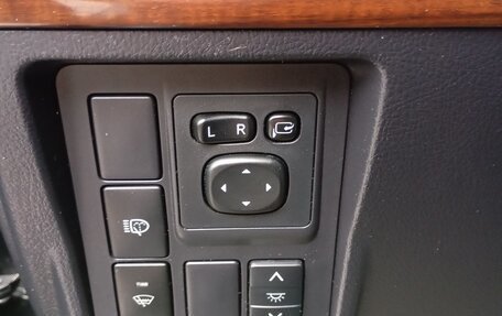 Toyota Land Cruiser Prado 150 рестайлинг 2, 2011 год, 3 500 000 рублей, 12 фотография