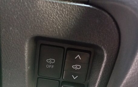 Toyota Land Cruiser Prado 150 рестайлинг 2, 2011 год, 3 500 000 рублей, 13 фотография