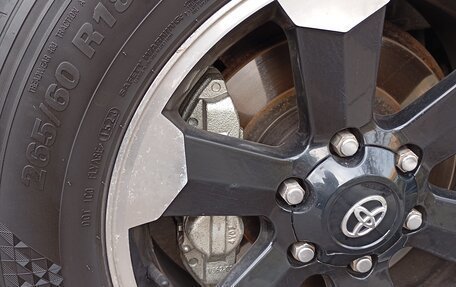 Toyota Land Cruiser Prado 150 рестайлинг 2, 2011 год, 3 500 000 рублей, 17 фотография