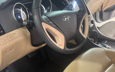 Hyundai Sonata VI, 2012 год, 1 500 000 рублей, 14 фотография