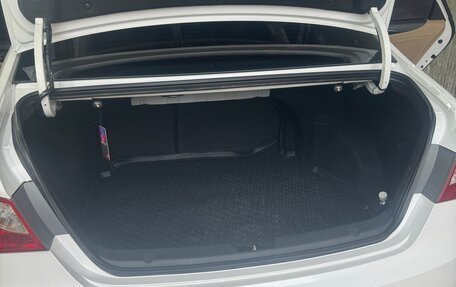 Hyundai Sonata VI, 2012 год, 1 500 000 рублей, 20 фотография