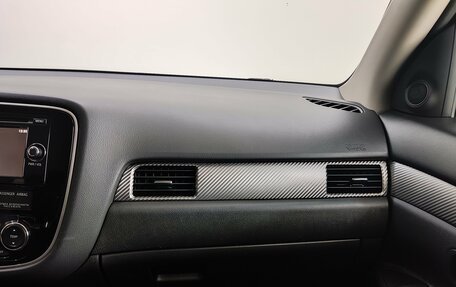 Mitsubishi Outlander III рестайлинг 3, 2013 год, 1 600 000 рублей, 12 фотография