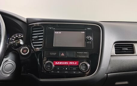 Mitsubishi Outlander III рестайлинг 3, 2013 год, 1 600 000 рублей, 11 фотография