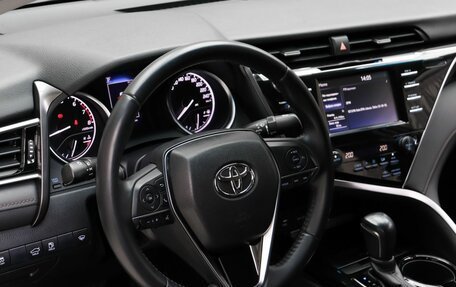 Toyota Camry, 2020 год, 3 270 000 рублей, 8 фотография