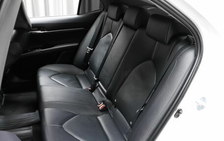 Toyota Camry, 2020 год, 3 270 000 рублей, 10 фотография