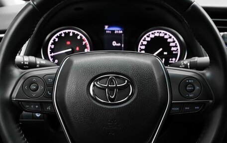 Toyota Camry, 2020 год, 3 270 000 рублей, 11 фотография