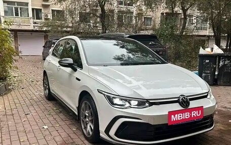 Volkswagen Golf VIII, 2023 год, 2 120 586 рублей, 3 фотография