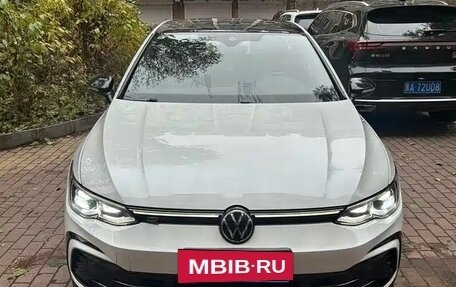 Volkswagen Golf VIII, 2023 год, 2 120 586 рублей, 2 фотография