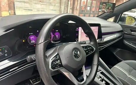 Volkswagen Golf VIII, 2023 год, 2 120 586 рублей, 6 фотография