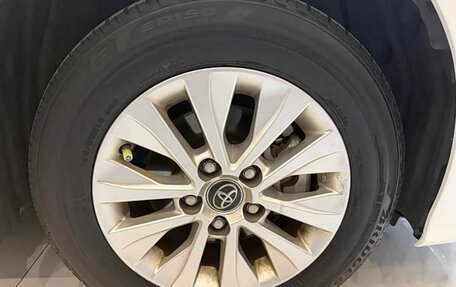 Toyota Corolla, 2021 год, 2 175 000 рублей, 13 фотография