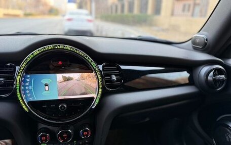 MINI Hatch, 2023 год, 2 268 000 рублей, 9 фотография