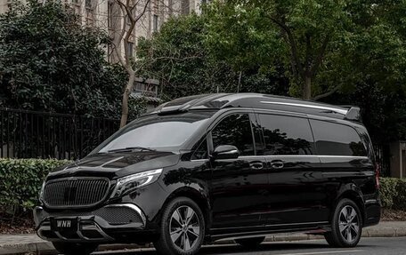 Mercedes-Benz V-Класс, 2023 год, 5 751 000 рублей, 1 фотография