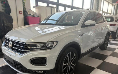 Volkswagen T-Roc I, 2022 год, 1 643 030 рублей, 1 фотография