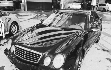 Mercedes-Benz CLK-Класс, 2000 год, 450 000 рублей, 1 фотография