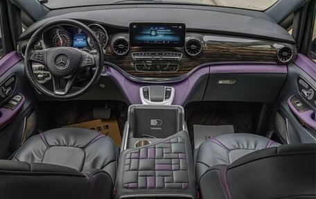 Mercedes-Benz V-Класс, 2023 год, 5 751 000 рублей, 6 фотография