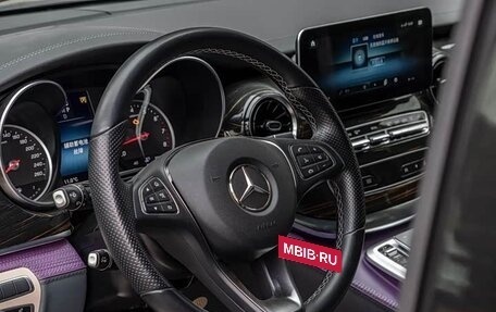 Mercedes-Benz V-Класс, 2023 год, 5 751 000 рублей, 7 фотография