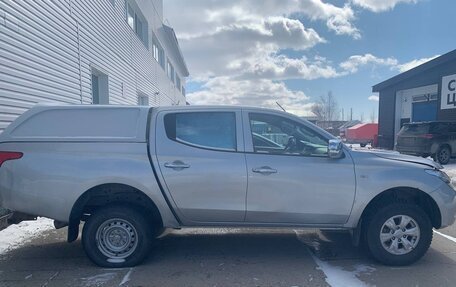 Mitsubishi L200 IV рестайлинг, 2017 год, 1 400 000 рублей, 4 фотография