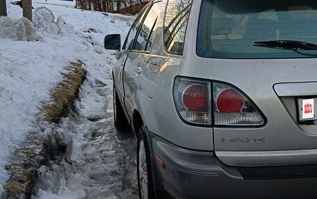 Lexus RX IV рестайлинг, 2001 год, 620 000 рублей, 2 фотография