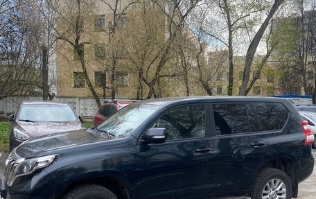 Toyota Land Cruiser Prado 150 рестайлинг 2, 2014 год, 3 400 000 рублей, 2 фотография