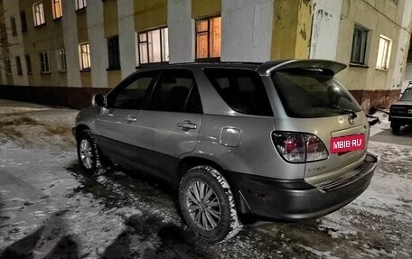 Lexus RX IV рестайлинг, 2001 год, 620 000 рублей, 5 фотография