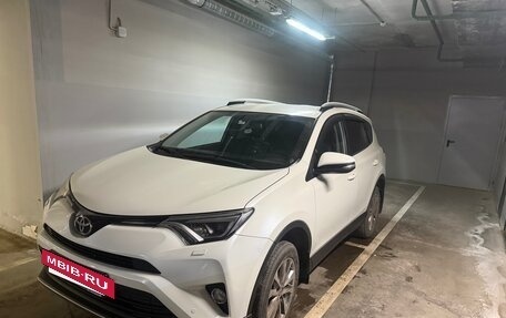 Toyota RAV4, 2016 год, 2 350 000 рублей, 6 фотография