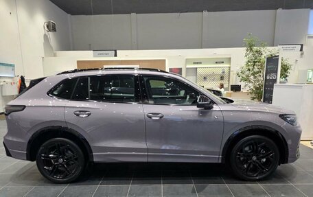 Volkswagen Tiguan, 2025 год, 4 890 000 рублей, 6 фотография