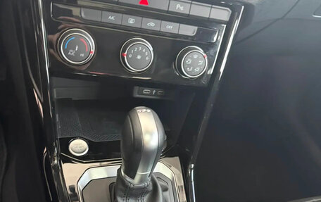 Volkswagen T-Roc I, 2022 год, 1 643 030 рублей, 5 фотография