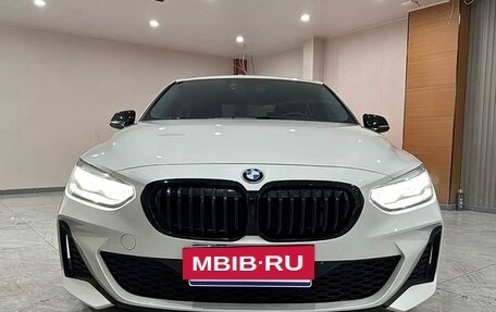 BMW 1 серия, 2021 год, 2 фотография