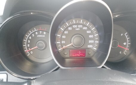 KIA Rio III рестайлинг, 2014 год, 680 000 рублей, 27 фотография