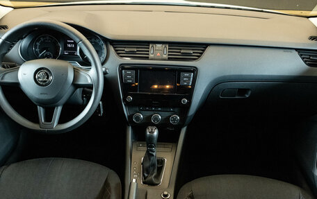 Skoda Octavia, 2019 год, 1 899 000 рублей, 5 фотография