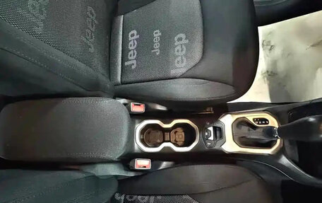 Jeep Renegade I рестайлинг, 2019 год, 1 290 000 рублей, 10 фотография