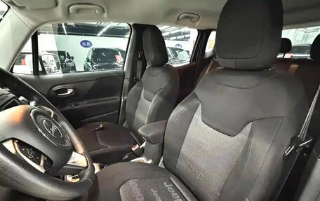 Jeep Renegade I рестайлинг, 2019 год, 1 290 000 рублей, 9 фотография