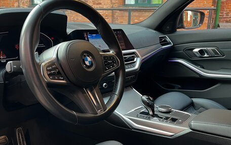 BMW 3 серия, 2019 год, 3 650 000 рублей, 10 фотография