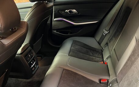 BMW 3 серия, 2019 год, 3 650 000 рублей, 15 фотография