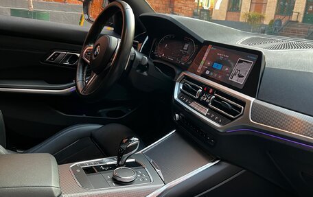 BMW 3 серия, 2019 год, 3 650 000 рублей, 19 фотография