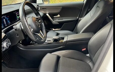 Mercedes-Benz A-Класс, 2019 год, 2 450 000 рублей, 9 фотография