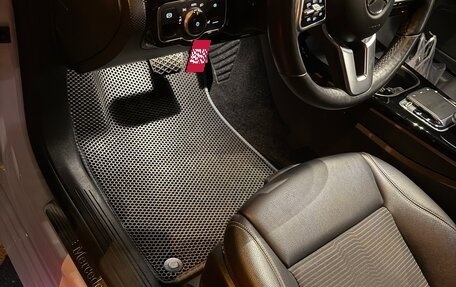 Mercedes-Benz A-Класс, 2019 год, 2 450 000 рублей, 7 фотография