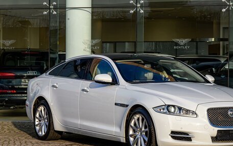 Jaguar XJ IV (X351), 2012 год, 1 995 000 рублей, 7 фотография