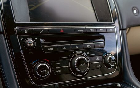 Jaguar XJ IV (X351), 2012 год, 1 995 000 рублей, 15 фотография